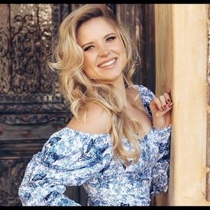 Meet your Posher, Nicole